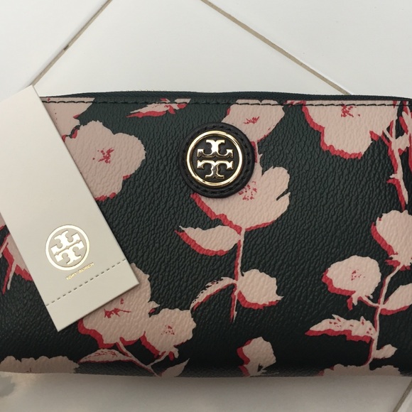 New without tag Tory Burch wallet/wristlet w iPhone 6 slot - Picture 2 of 4